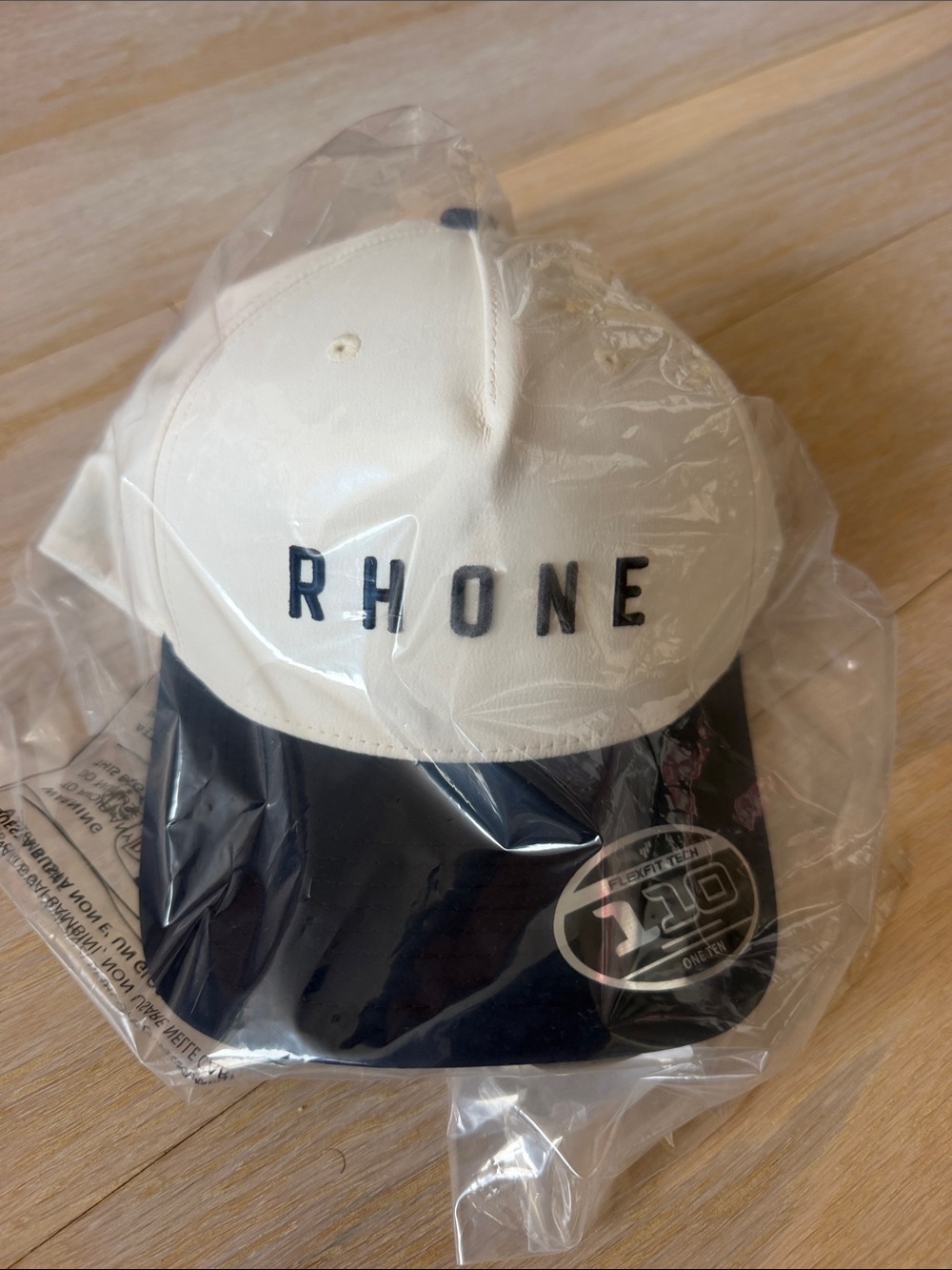 RHONE Two-Tone Logo Cap - White & Navy
